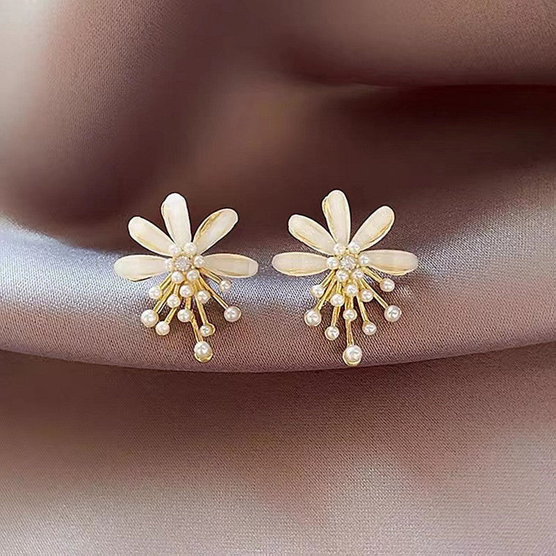 Wholesale S925 silver needle leaf rose small fresh flower earrings